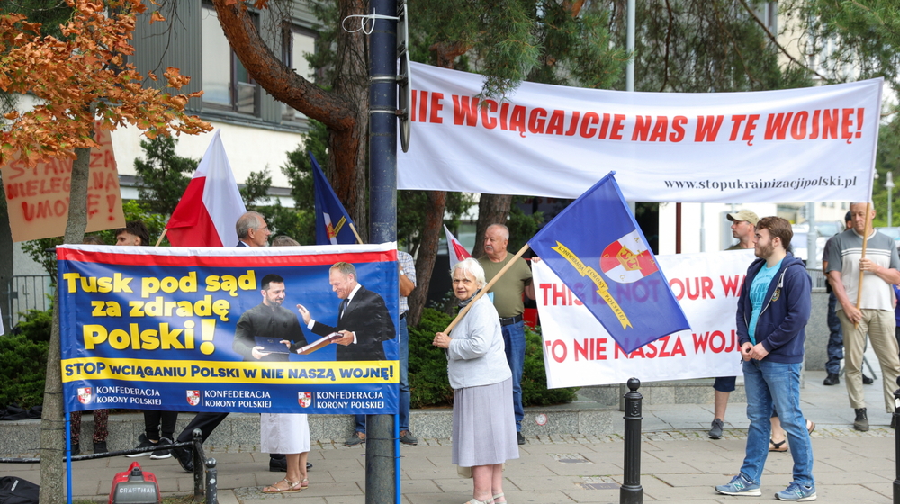 Protest Konfederacji Korony Polskiej pod Sejmem