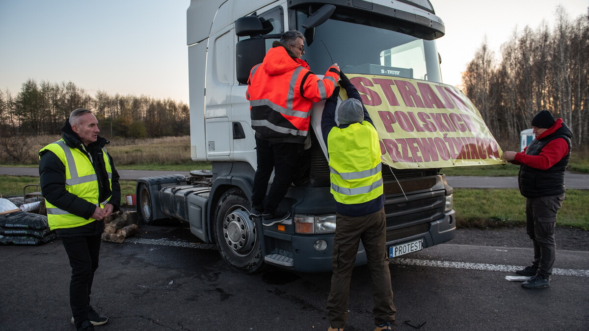 Bruksela traci cierpliwość? Polska może zostać ukarana za protest przewoźników na granicy