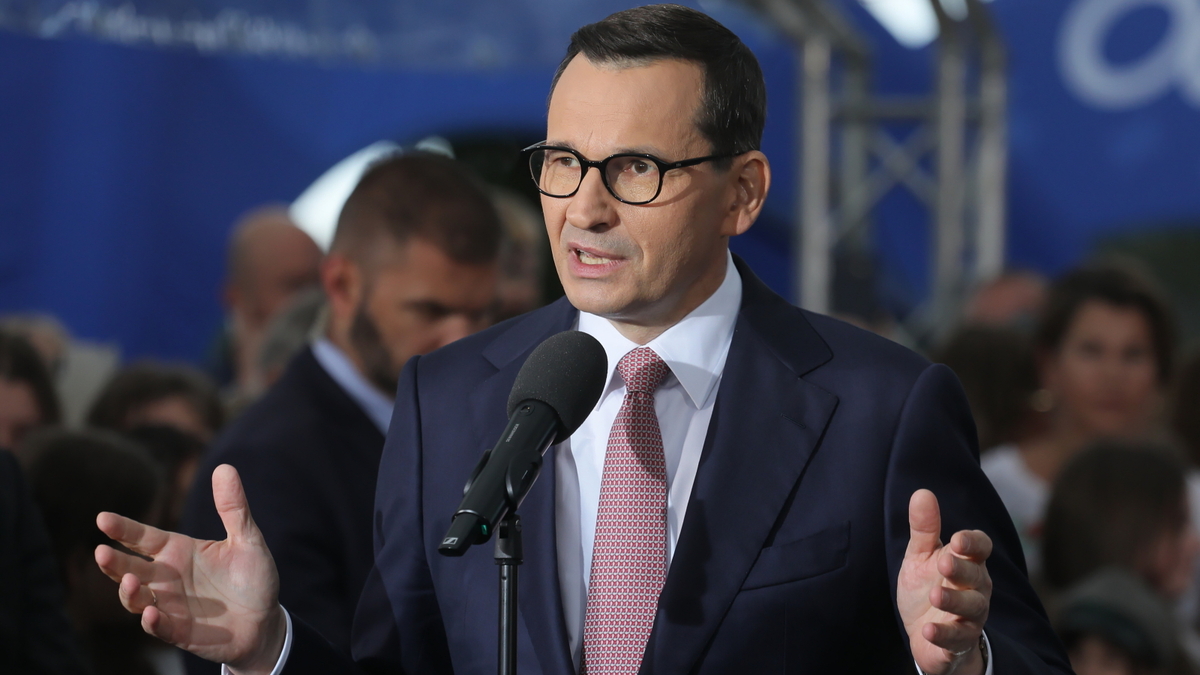 Premier Mateusz Morawiecki wzywa do debaty Manfreda Webera. Jest odpowiedź biura Europejskiej Partii Ludowej: "Nie mieszamy się w to"