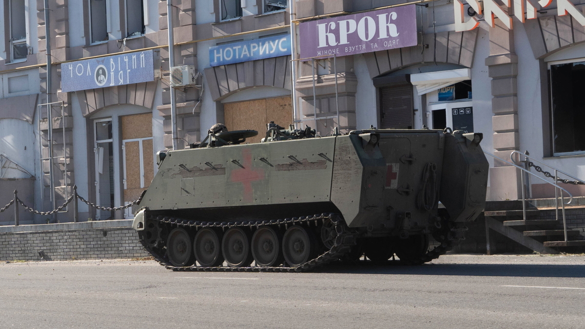 Rosyjski dowódca szczerze o wojnie na Ukrainie. Krytykuje pomoc militarną dla Kijowa. Przewiduje jak skończy się ostatecznie wojna. "Końcem nadchodzącej fazy będzie globalny podział Ukrainy"