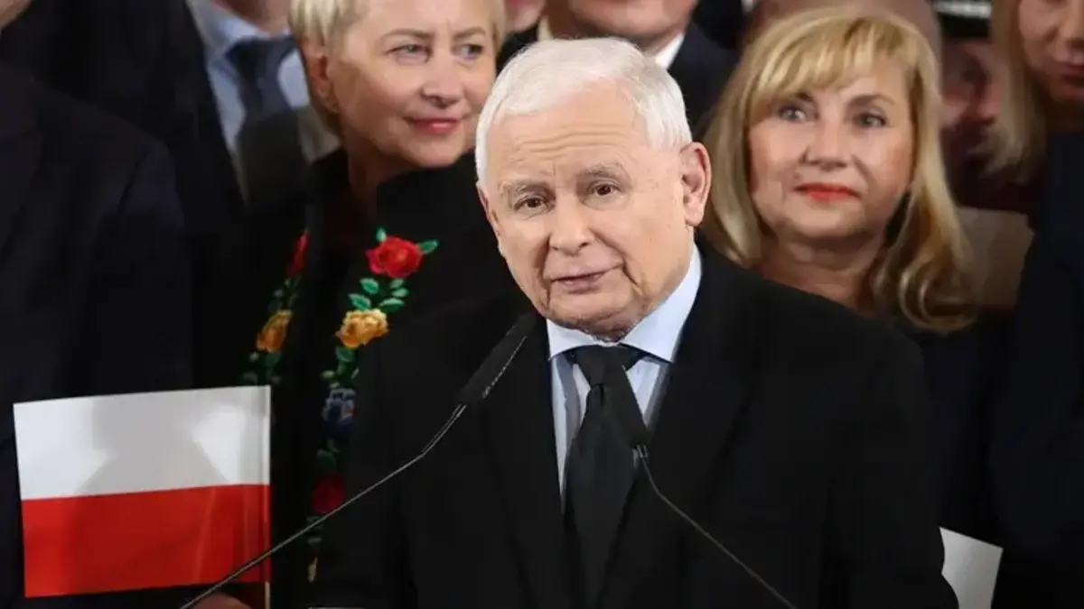 Jarosław Kaczyński traci poparcie swoich zwolenników? Zaskakujący sondaż "Super Expressu". Zobacz, czy prezes Prawa i Sprawiedliwości powinien kierować ugrupowaniem