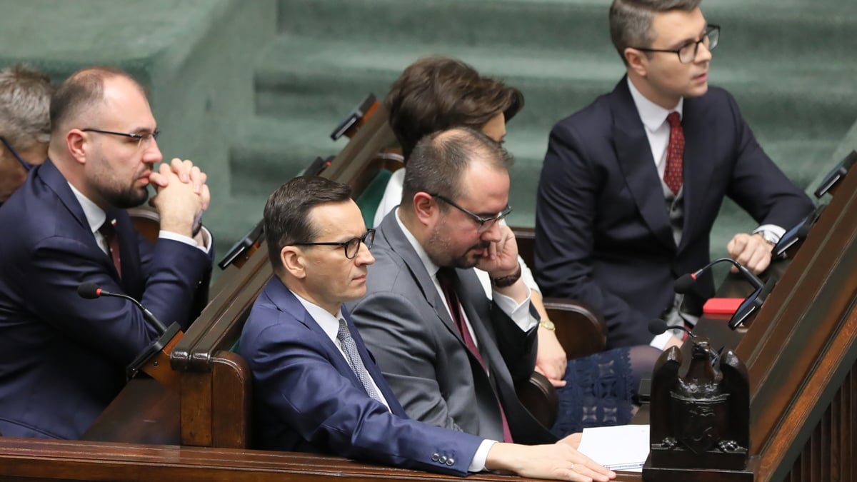 Expose Mateusza Morawieckiego i wystąpienia posłów. Sądny dzień dla Prawa i Sprawiedliwości. Posłowie zdecydowali o przyszłości polskiego rządu