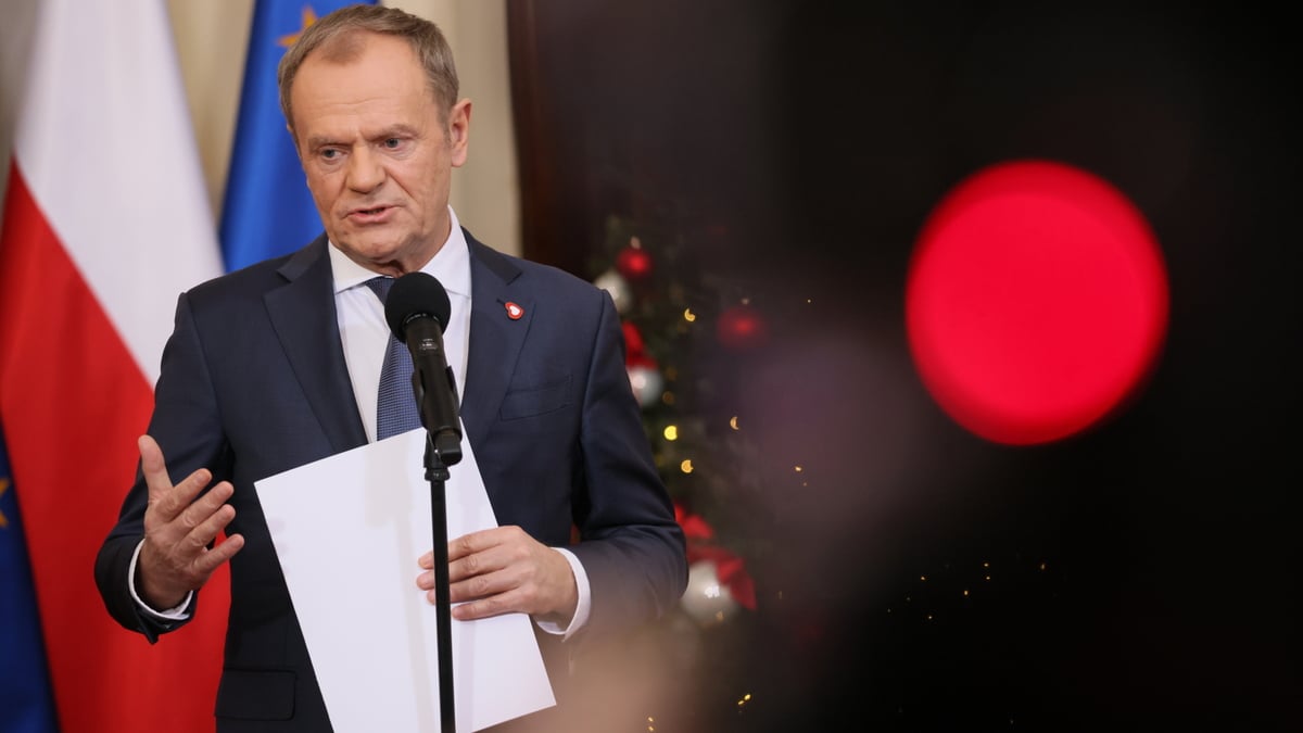 Ustawa o mediach publicznych. Nowy rząd zamierza rozprawić się z dotychczasowymi kadrami. Tusk: "Na razie nie przewidujemy pieniędzy dla mediów publicznych"