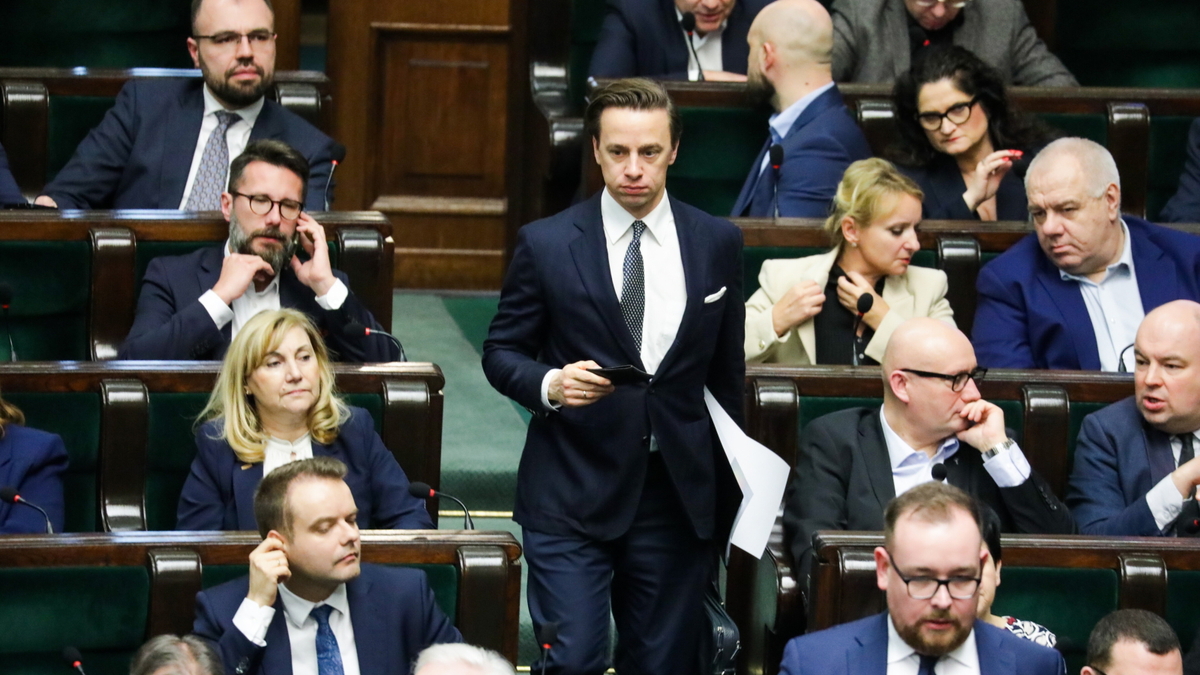 Sejm przedłużył uprzywilejowanie Ukraińcom. Tylko Konfederacja wyraziła sprzeciw. Bosak: "Żadne inne państwo w UE nie uchwaliło tak kuriozalnych przepisów"