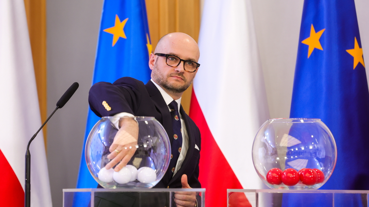 Wybory samorządowe w Polsce 2024. Wylosowano numery list komitetów. Zobacz pod jakim numerem znalazło się twoje ugrupowanie