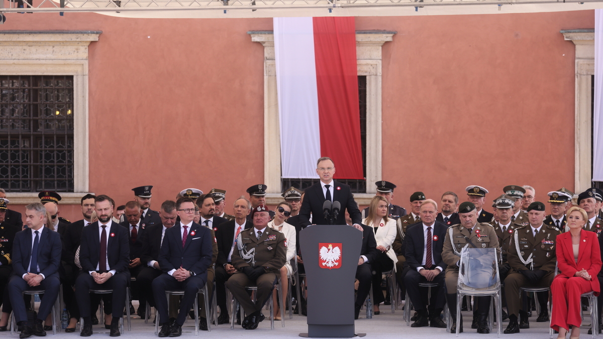 Państwowe obchody 3. maja. Prezydent z gorącym apelem do rządu. Duda: "Polska potrzebuje rozwoju w każdym calu"