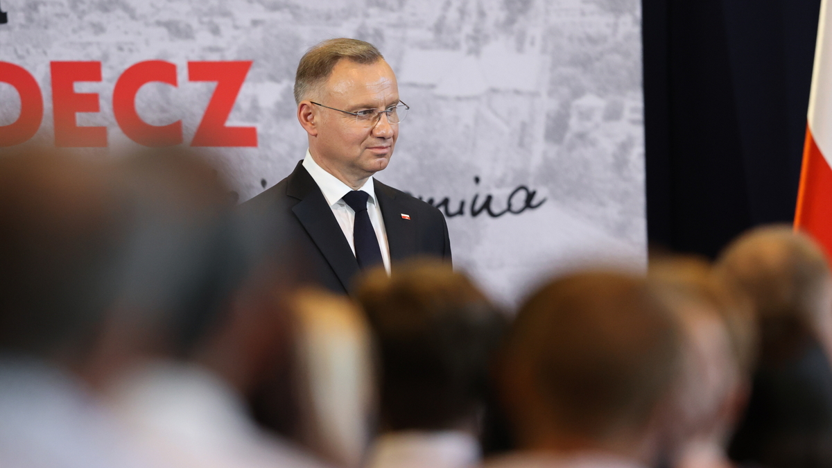 Niebezpieczne zdarzenie z udziałem prezydenckiej kolumny. Mężczyzna rzucił petardę pod nadjeżdżające pojazdy. Sprawca incydentu zostanie przesłuchany