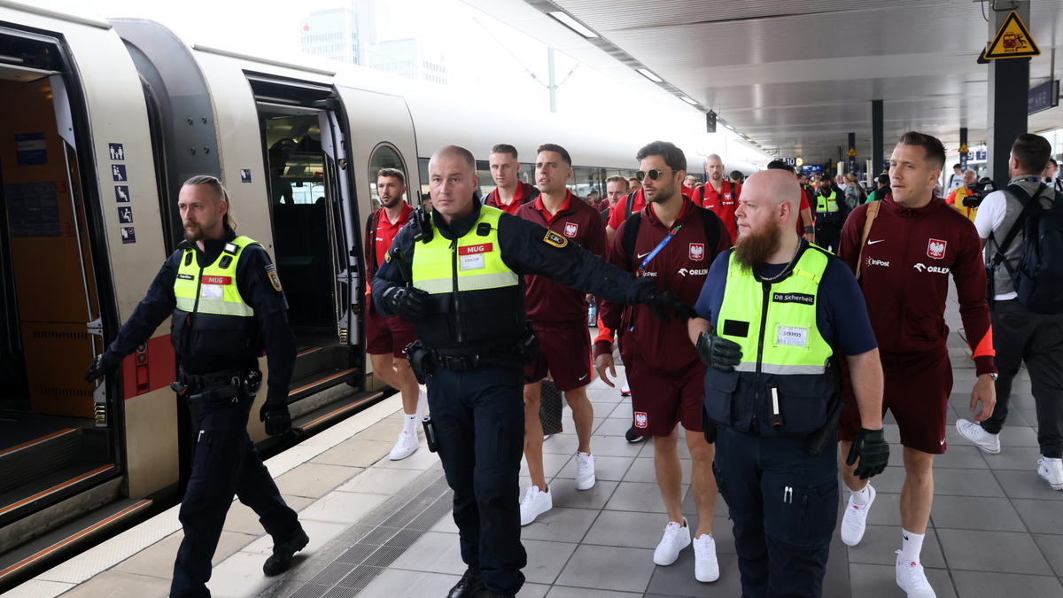 Euro 2024. Reprezentacja Polski dotarła do Berlina. Nie obyło się bez komplikacji w trakcie podróży