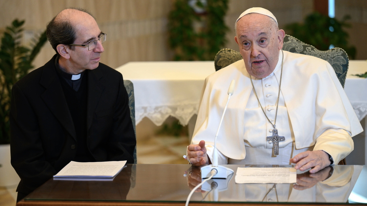 Słabe zdrowie papieża Franciszka. Lekarze wydali surowe zalecenia. Watykan poinformował o zmianach dotyczących podróży na konferencję klimatyczną Organizacji Narodów Zjednoczonych