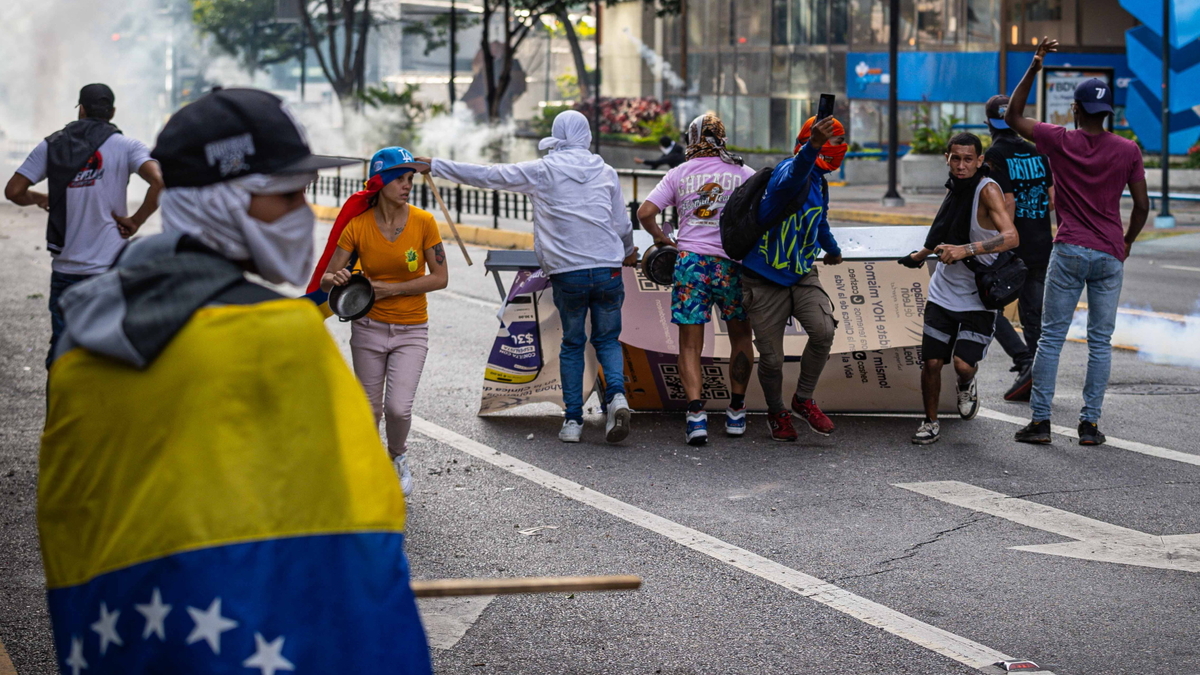 Nicolas Maduro sfałszował wybory prezydenckie? W Wenezueli trwają obecnie dwie bitwy. Wenezuelska opozycja protestuje