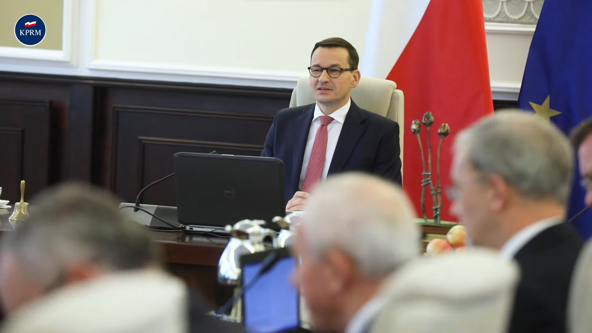 Mamy najliczniejszą Radę Ministrów po 1989 r. Rozrost stanowisk widać również w ministerstwach