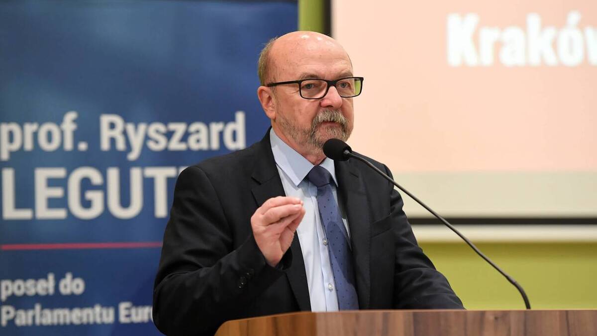 Prof. Legutko: Unia Europejska chce przejąć zdrowie jako swoją kompetencję. Jest to absurd