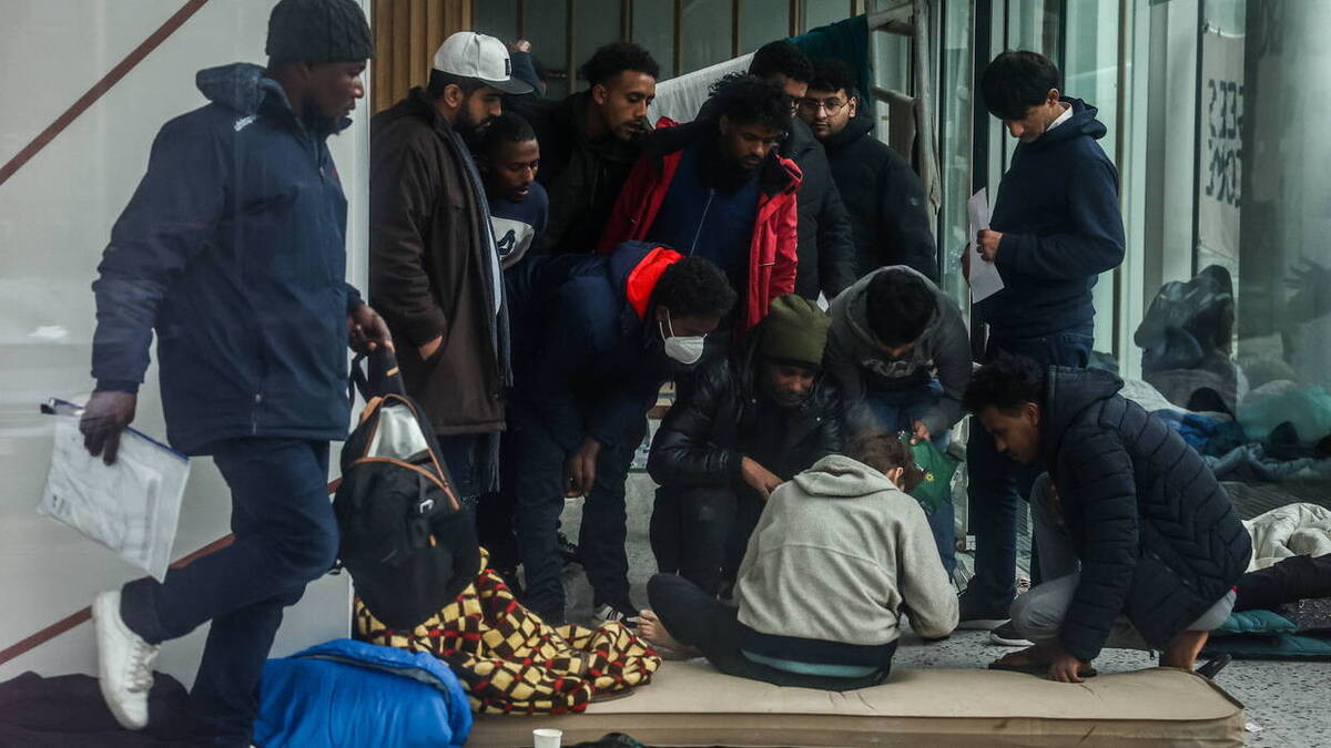 Jej codzienne życie stało się nie do zniesienia przez imigrantów. Francuzka apeluje do rodaków