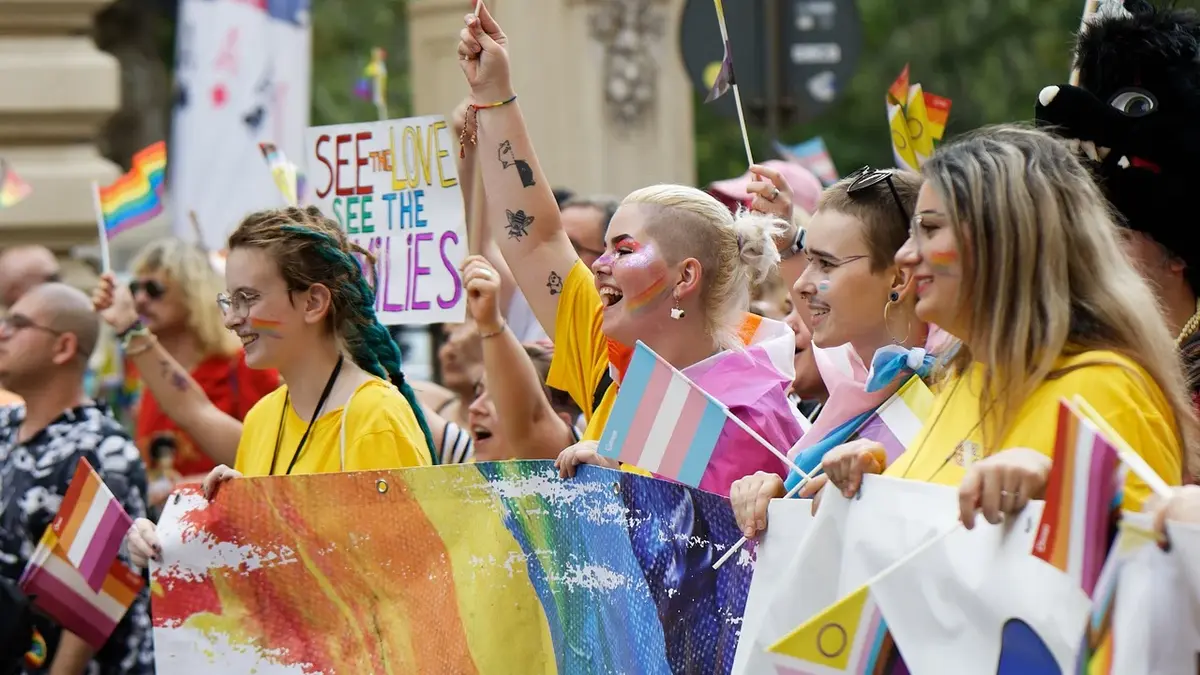 Opozycja chce karać za "mowę nienawiści" wobec osób LGBT. "A za kpiny z katolików też będą kary?"