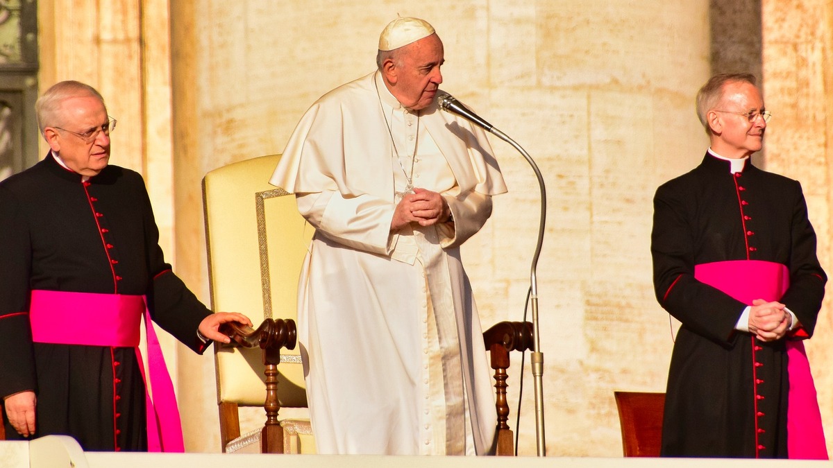 Papież Franciszek odnośnie Jana Pawła II: "stał się celem bezpodstawnych domysłów"