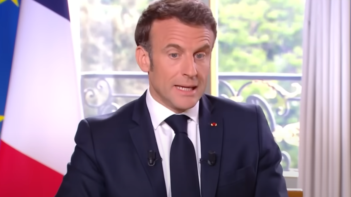 Francja i Niemcy od początku wojny na Ukrainie podejmują chaotyczne decyzje. Obydwa kraje najchętniej zawarły pokój z Putinem. Teraz Macron wbija nóż w plecy swoim partnerom