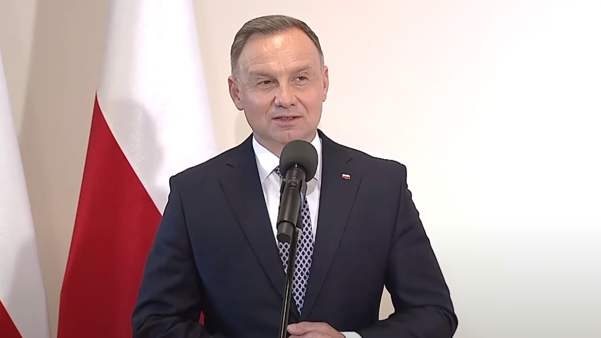 Prezydent Andrzej Duda zatwierdził projekt ustawy o szczególnej opiece geriatrycznej. Duda: "Te wymagają specjalnego systemowego rozwiązania w zakresie ochrony zdrowia"