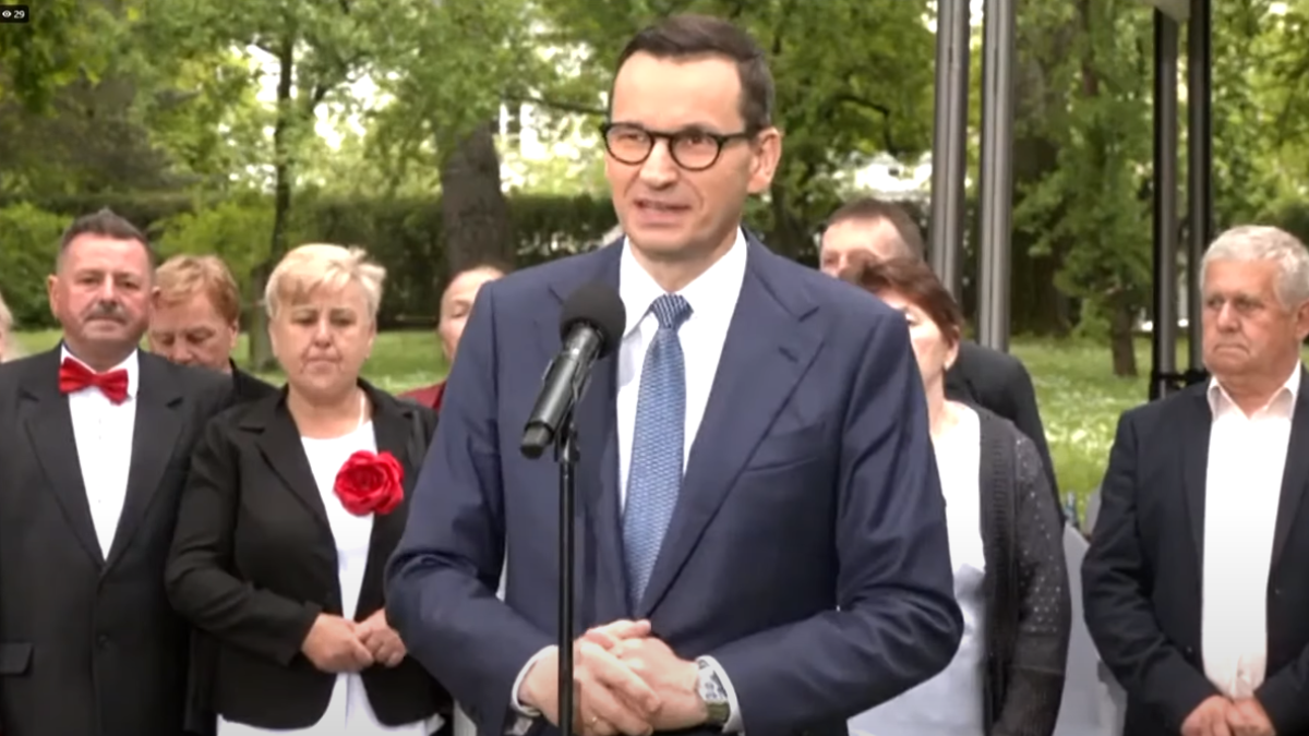 Rząd obiecuje bezpłatne autostrady. Premier Mateusz Morawiecki zwołał na czwartek pilne posiedzenie rządu. Eksperci wskazują na problemy