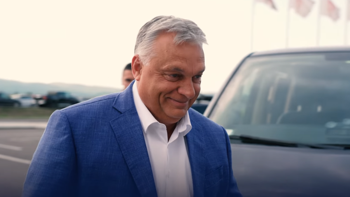 Orban rozłościł swoich sąsiadów. Nie porzucił on koncepcji Wielkich Węgier. Węgierscy ambasadorowie wezwani do złożenia wyjaśnień