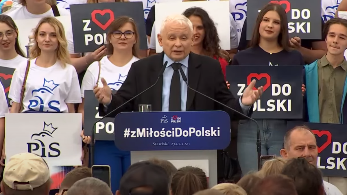 Jarosław Kaczyński zapowiedział dalsze umacnianie granicy z Białorusią. Wskazał na rosnące zagrożenie ze strony Grupy Wagnera: "Musimy być gotowi w każdym wymiarze"