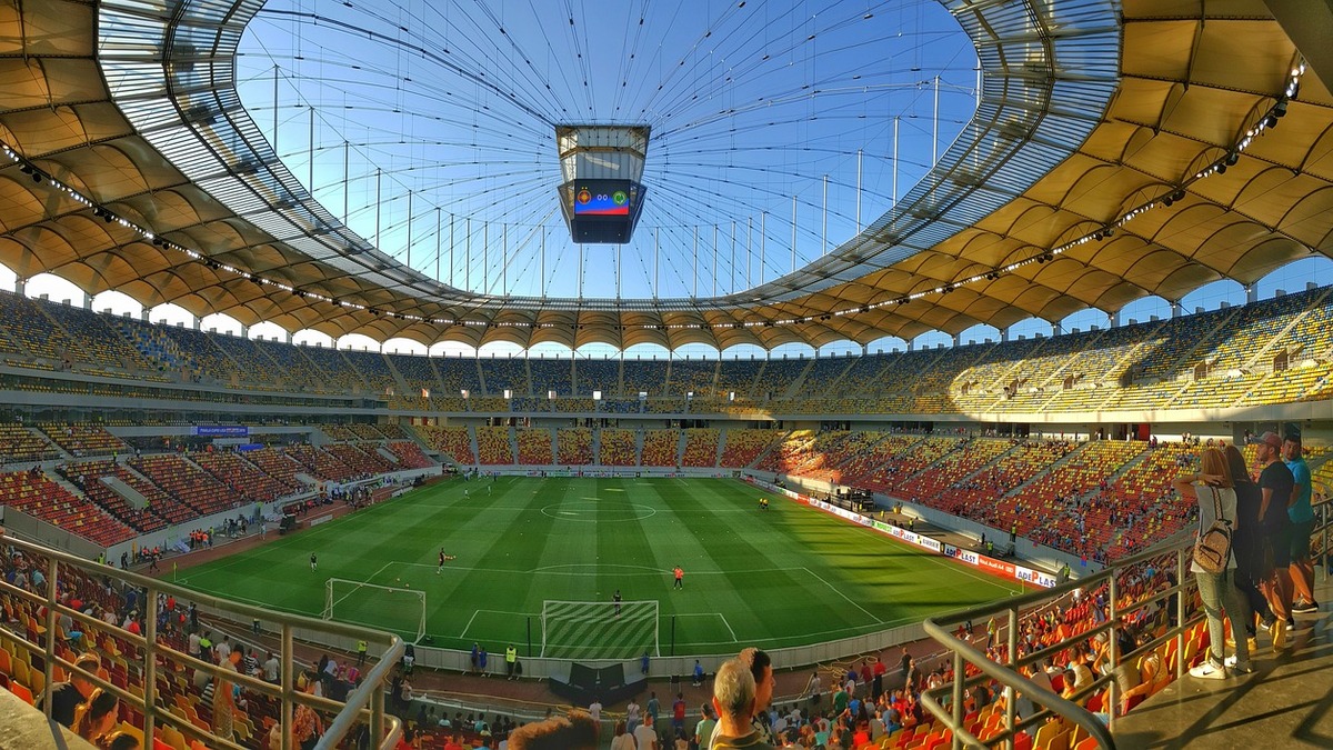 Finał Pucharu Polski w Warszawie. Kibice Legii Warszawa oprotestowali finał. Ostatecznie rozwiązano problem z wnoszeniem tzw. sektorówek na Stadion Narodowy