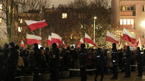 Politycy PiS zwołują wszystkich obywateli, aby o godz. 20:00 pojawili się przed siedzibą TVP