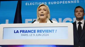 Marine Le Pen w trzy dni osłabiła prawicową konkurencję. Francuskie loże masońskie wzywają do reakcji. "Masoni zawsze stawiali opór nienawistnej hydrze skrajnej prawicy"