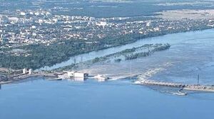 Wysadzona zapora w Nowej Kachowce. Rosjanie i Ukraińcy wzajemnie obarczają się winą