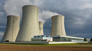 Polska transformacja energetyczna zmierza w dobrym kierunku? Budowa sześciu małych reaktorów jądrowych. Ministerstwo Aktywów Państwowych przekaże opinie ekspertów