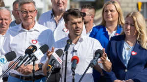 Konferencja Koalicji Obywatelskiej w Koninie z udziałem Kołodziejczaka. Lider AgroUnii uderzył w rząd Prawa i Sprawiedliwości. Jeden z uczestników nie wytrzymał