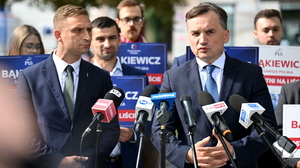 Minister Sprawiedliwości udzielił poparcia Robertowi Bąkiewiczowi. Zbigniew Ziobro: "Ma odwagę formułować postulaty i bronić wartości, które dzisiaj są powszechnie wyszydzane"