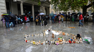 Poznaniacy pożegnali symbolicznie 5-letniego Maurycego