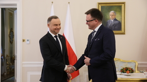 Zakończyło się spotkanie Prezydenta Dudy z Marszałkiem Hołownią. Znamy powód tej rozmowy. Polski przywódca złożył istotny dla bezpieczeństwa projekt ustawy