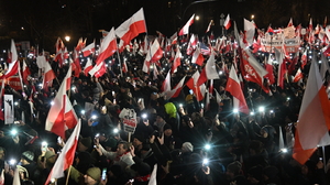 Zakończył się Protest Wolnych Polaków. Ratusz zakłamuje faktyczną frekwencję. Republika: "Przybyło około 300 tysięcy ludzi"