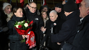 Kryzys konstytucyjny w Polsce. Manifestacje pod zakładami karnymi uwięzionych polityków. Kaczyński wybiera się do jednego z nich