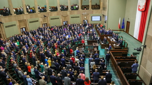 Sejm przyjął uchwałę o 100-leciu polskiego złotego. Bosak: "Rzadki moment, w którym Sejm przez chwilę był zjednoczony"