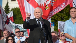 Protest pod Sejmem w obronie suwerenności. Padły ostre słowa. Kaczyński: "To jest przekroczenie pewnej granicy. To jest bandytyzm"