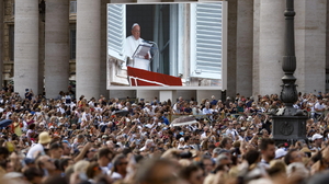 Franciszek: "Przeżywamy wojnę światową w kawałkach". Ojciec Święty skrytykował również kandydata liberałów w wyborach w Argentynie