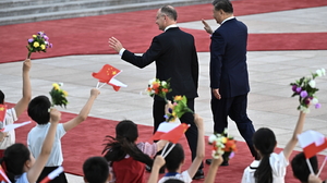 Chiny znoszą wizy krótkoterminowe dla Polaków. Duda: "Po rozmowie ze mną prezydent Xi Jinping zadeklarował, że Polacy będą mieli ruch bezwizowy"