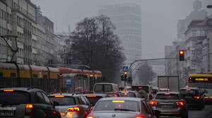 Sąd zdecyduje o Strefie Czystego Transportu w Krakowie. Radni zwlekają z procedowaniem obywatelskiego projektu uchwały o likwidacj SCT