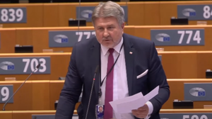 Politycy koalicji rządzącej blefują? Chodzi o politykę klimatyczna Unii Europejskiej. Rzońca: "Zielony Ład nigdy nie został odpowiednio wyceniony"