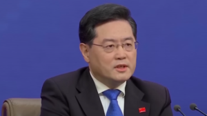 Skandal obyczajowy w Chinach. Minister Spraw Zagranicznych usunięty ze stanowiska. Media ujawniają nieoficjalne powody