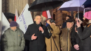 Demonstracja przeciwko antypolskim działaniom Ministerstwa Edukacji Narodowej. Bąkiewicz: "Wyrzucenie z pamięci o polskiej literaturze Słowackiego, Mickiewicza, to po prostu hańba"