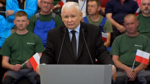 Sensacyjne wyznanie szefa klubu parlamentarnego PiS. Kaczyński wróci do rządu? Terlecki: "Ten rząd resortowy skupić w jednym ręku premiera rządu."