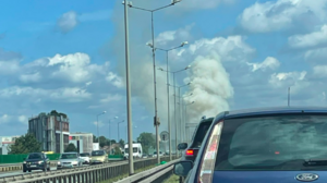 Pożar autokaru z dziećmi na trasie S8 w Starych Babicach