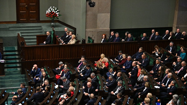 Prezydent Duda mówił o wydatkach na zbrojenie: Powinny zostać na poziomie 4 proc. PKB. Wymowna reakcja opozycji