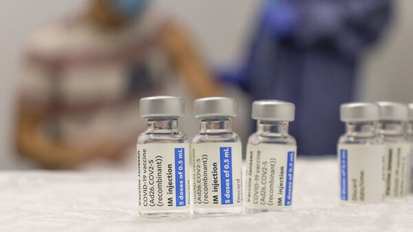 Pfizer wreszcie się przyznał w sprawie szczepionek na COVID-19. Potwierdzono skutki uboczne. Niezależni naukowcy odkryli również niepokojące zmiany