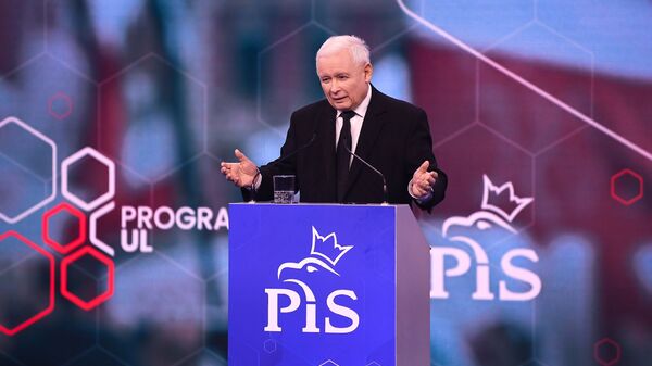 Kaczyński zapowiada: Od przyszłego roku 800+, darmowe leki i autostrady