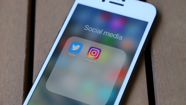 Media społecznościowe wpływają na zdrowie. Naukowcy zalecają wprowadzenie ograniczeń