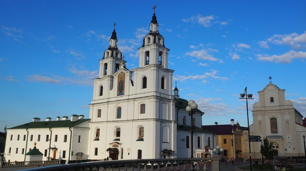 Łukaszenka prześladuje Kościół. Wymusza haracze od parafii katolickich